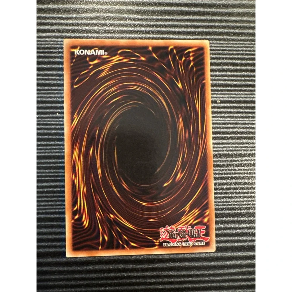 Yu-Gi-Oh! TCG Dark Magician Gold Rare 1st Edition MVP1-ENG54